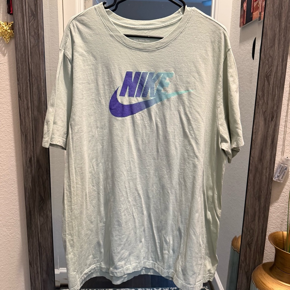 Nike Men’s XXL Graphic Logo T-Shirt – Light Mint Green with Purple & Teal Swoosh